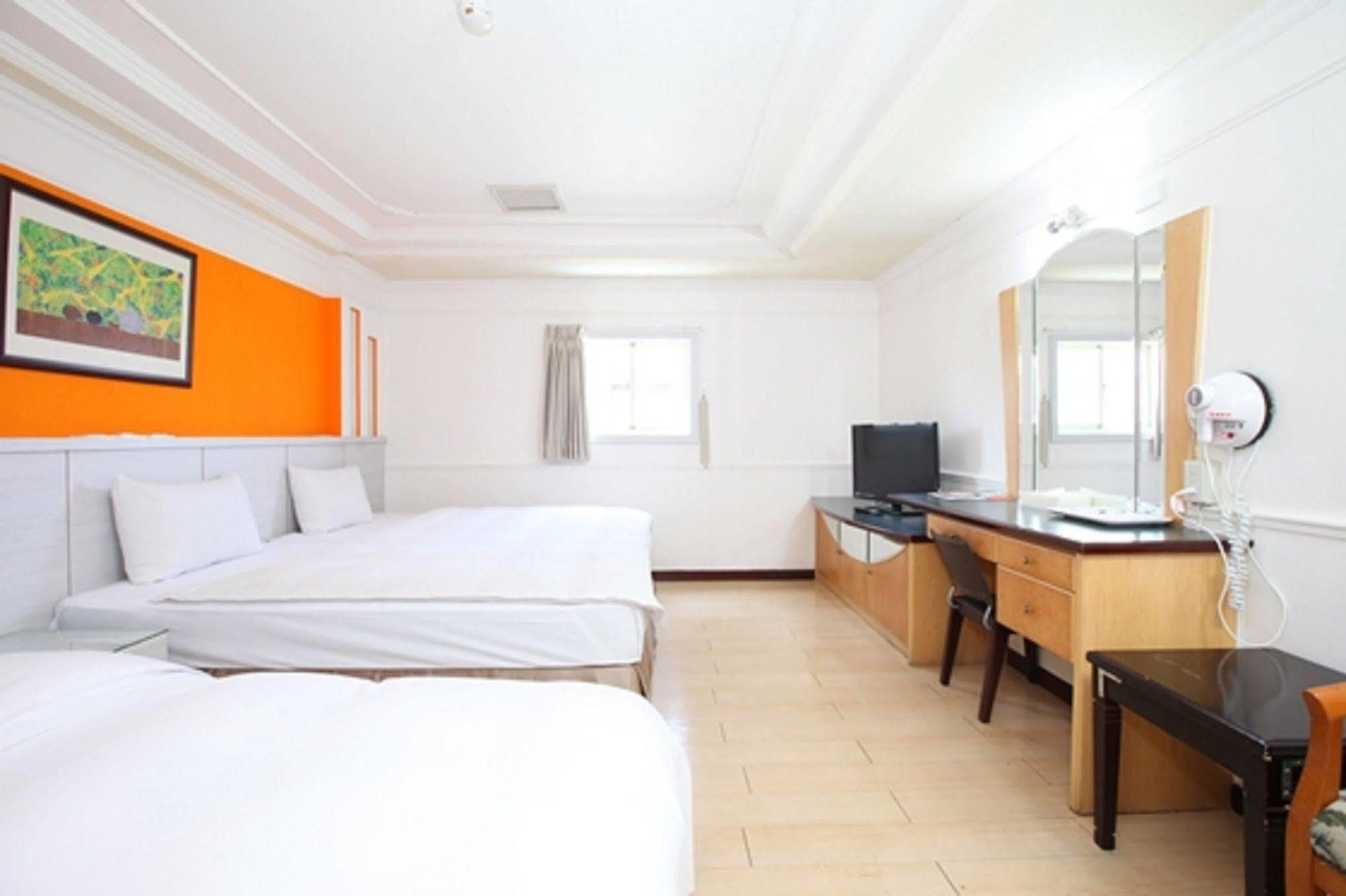 享平方文旅 Hotel Douliu Bagian luar foto